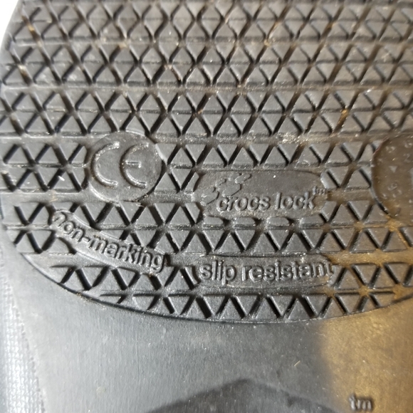 Crocs Neria Leopard Print Slip Resistant Work Clogs - Picture 13 of 15